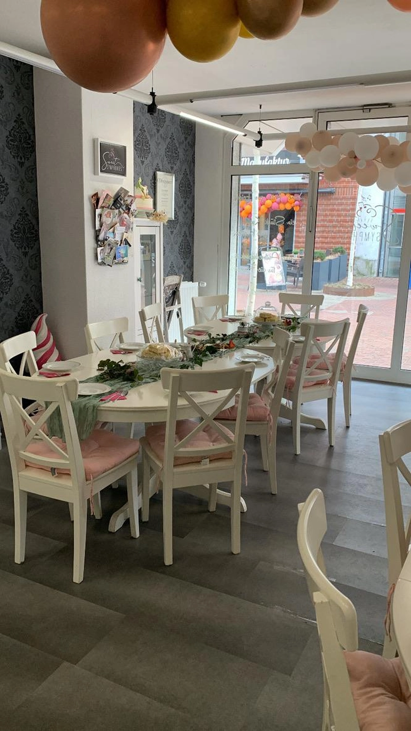 Sweet Symphonies by Sabrina Haberlah – Café – Esstisch