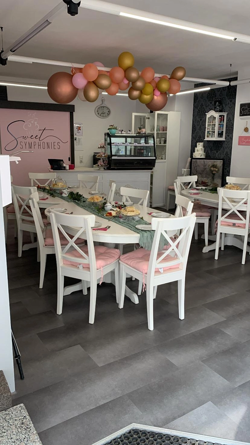 Sweet Symphonies by Sabrina Haberlah – Café – Esstisch