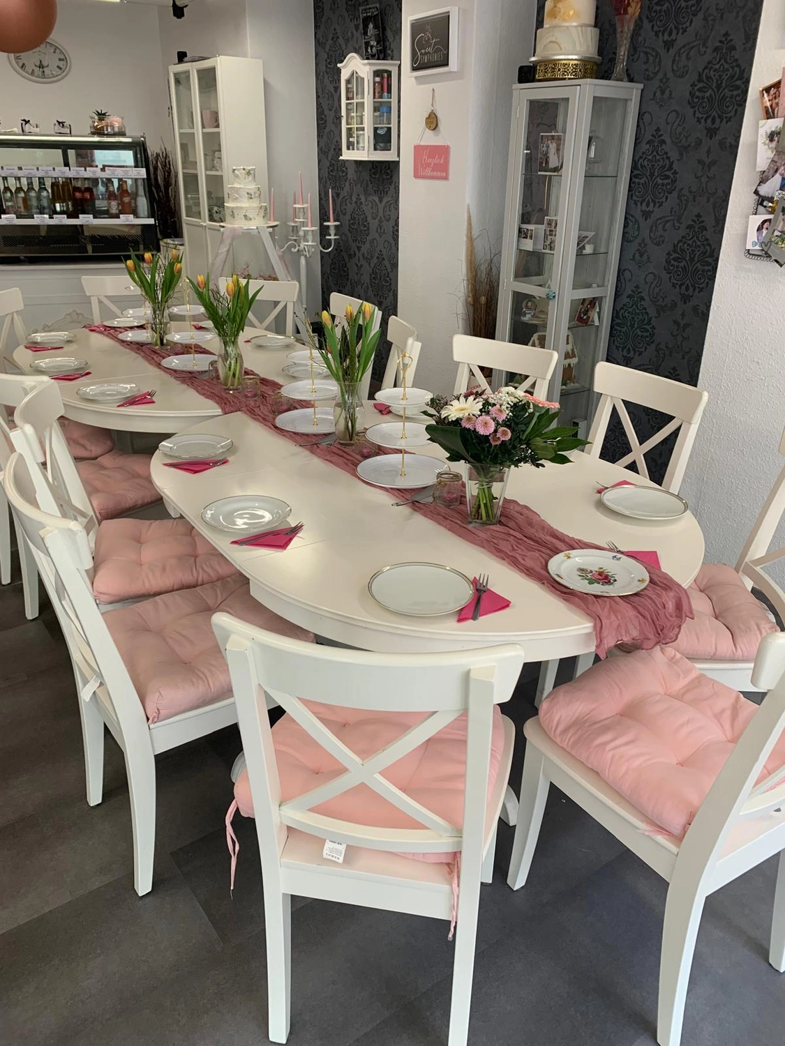 Sweet Symphonies by Sabrina Haberlah – Café – Esstisch