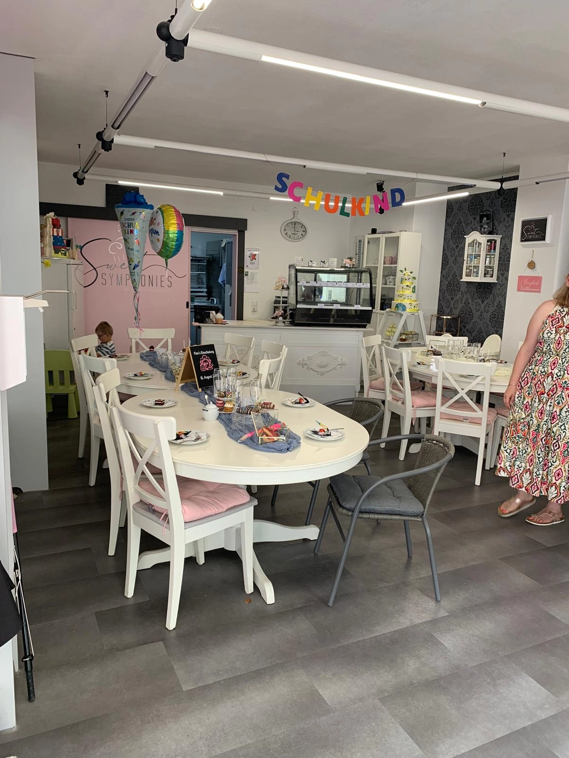 Sweet Symphonies by Sabrina Haberlah – Café – Esstisch